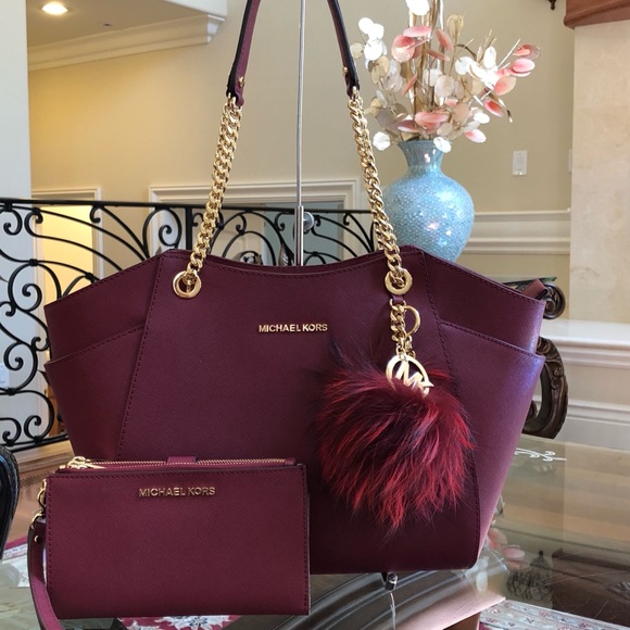 Michael Kors Handbags - Michael Kors jet set handbag&double zip wallet&pom